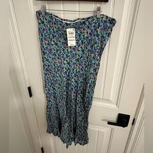 On 34th satin midi skirt NWT